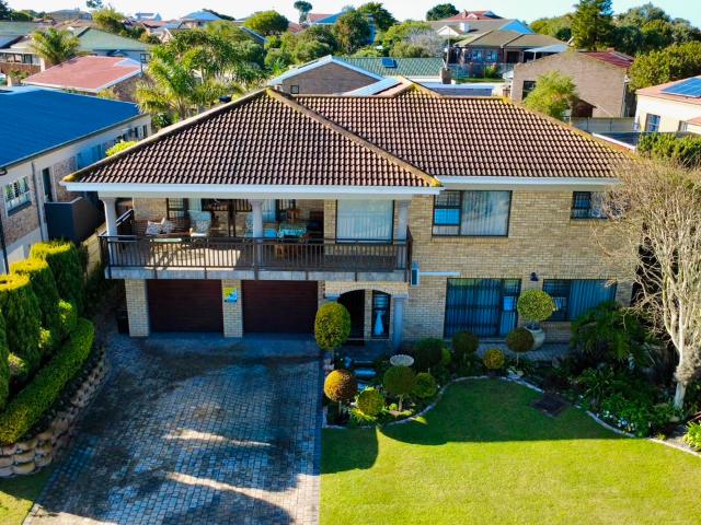 House for sale in Groot Brak Rivier, Western Cape