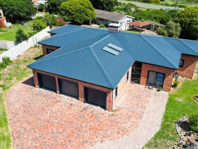 House for sale in Groot Brak Rivier, Western Cape