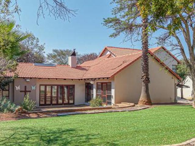House for rent in Waterkloof, Gauteng
