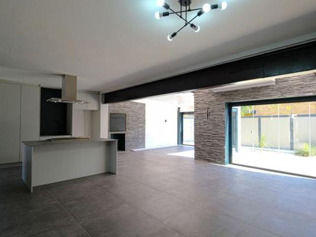 House for sale in Cape Town, Western Cape