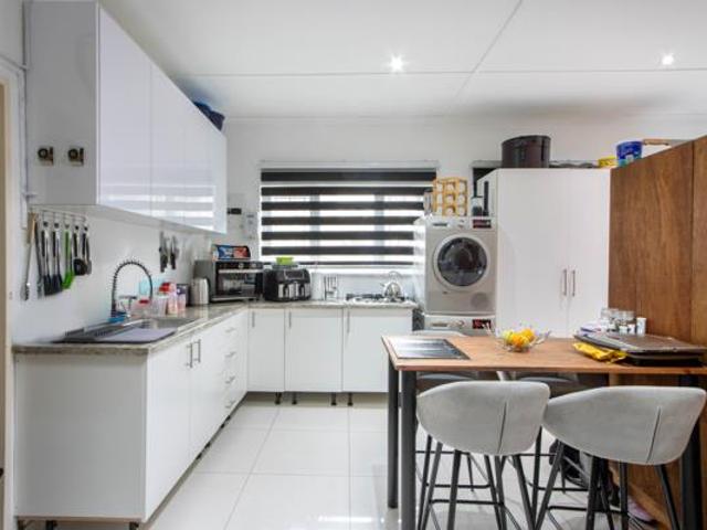 House for sale in Cape Town, Western Cape