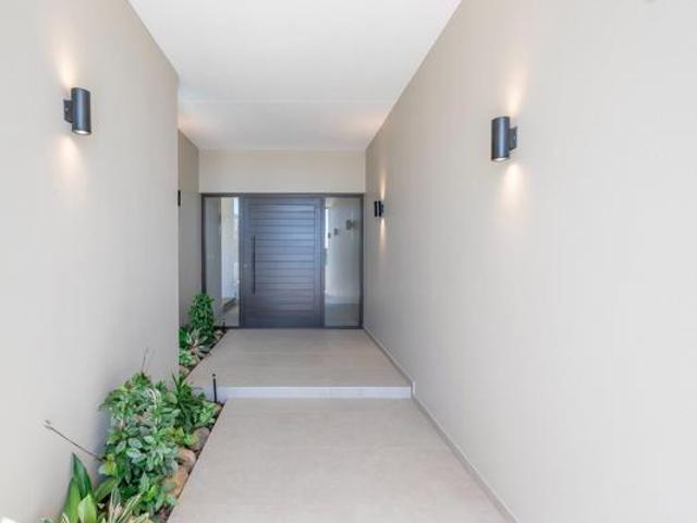 House for sale in Cape Town, Western Cape