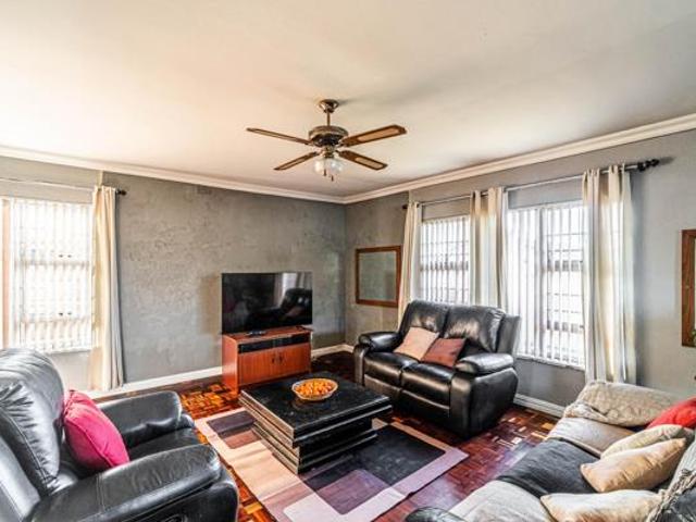 House for sale in Cape Town, Western Cape