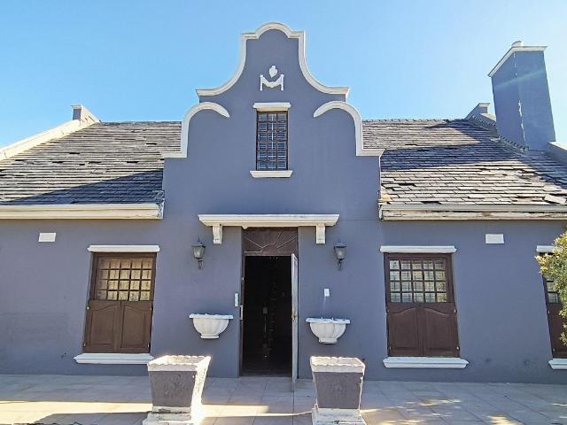 House for sale in Grassy Park, Western Cape