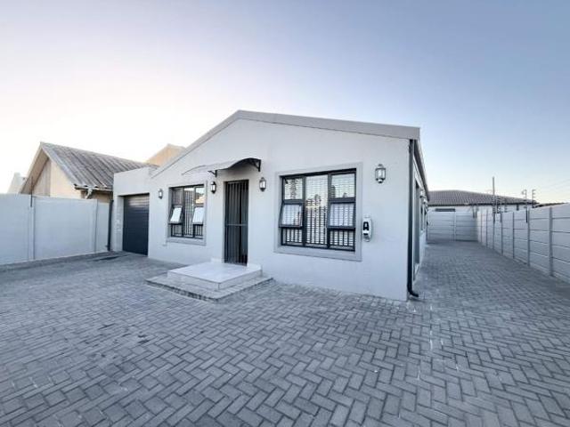 House for sale in Cape Town, Western Cape