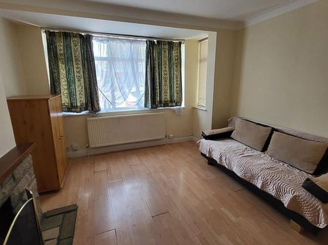 House for rent in London Borough of Ealing, Greater London