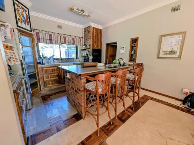 House for rent in Waterkloof, Gauteng