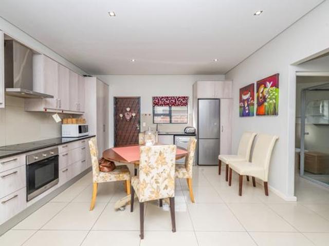 House for sale in Cape Town, Western Cape