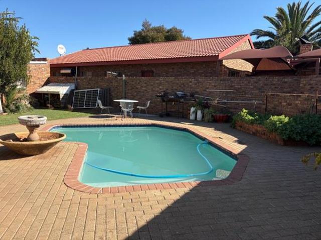 House for sale in Frances Baard, Northern Cape