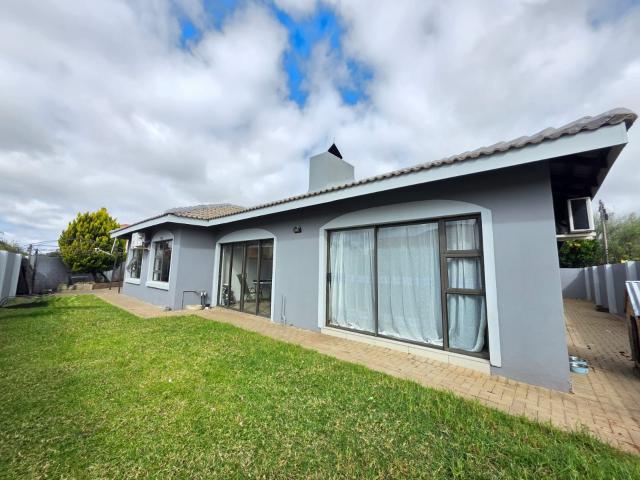 House for sale in Frances Baard, Northern Cape