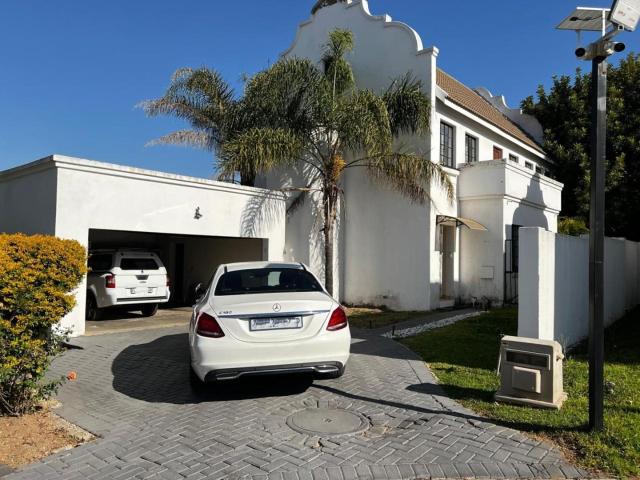 House for sale in Midrand, City of Johannesburg Metropolitan Municipality