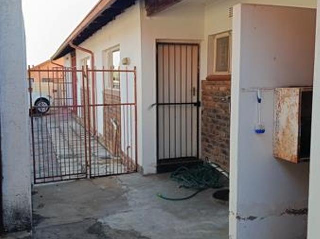 House for rent in Waterkloof, Gauteng