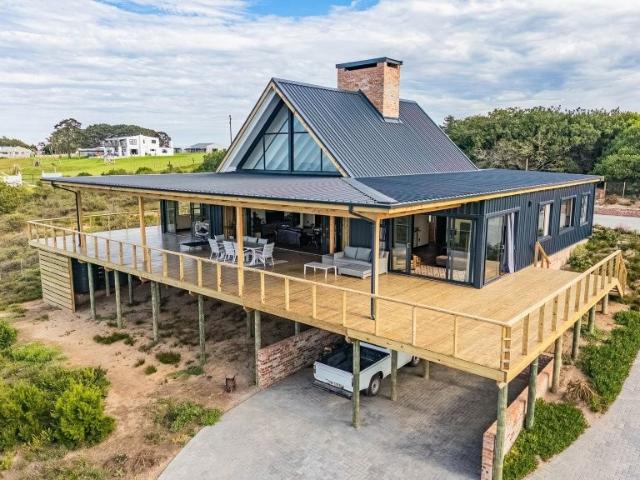 House for sale in Groot Brak Rivier, Western Cape