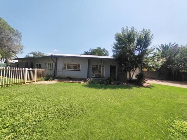 House for sale in Frances Baard, Northern Cape