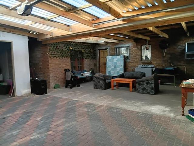 House for sale in Cape Town, Western Cape