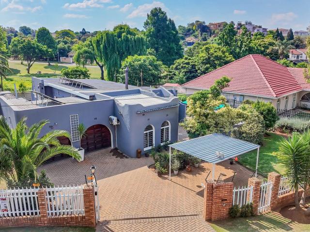 House for sale in Roodepoort, City of Johannesburg Metropolitan Municipality