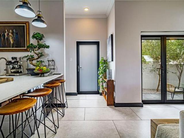 House for sale in Cape Town, City of Cape Town