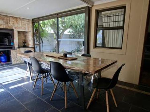 House for sale in Cape Town, Western Cape