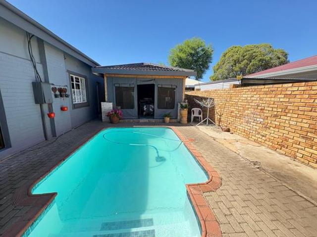 House for sale in Kimberley, Frances Baard District Municipality