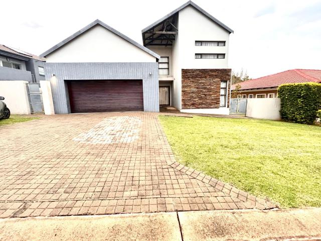 House for sale in Waterkloof, Gauteng