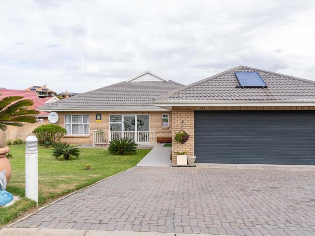 House for sale in Groot Brak Rivier, Western Cape