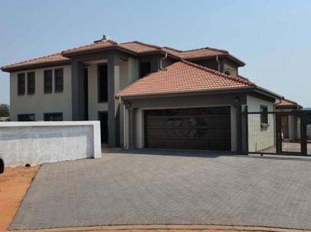 House for rent in Waterkloof, Gauteng