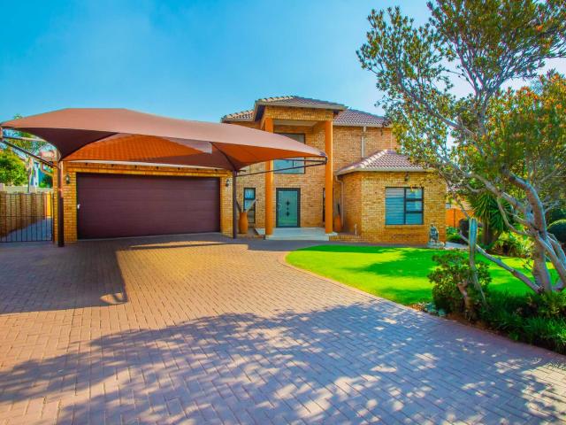 House for sale in Kagiso, Gauteng
