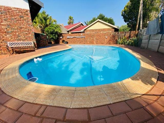 House for sale in Frances Baard, Northern Cape