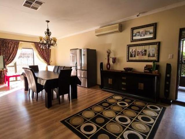 House for sale in Kimberley, Frances Baard District Municipality