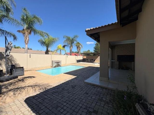 House for sale in Frances Baard, Northern Cape