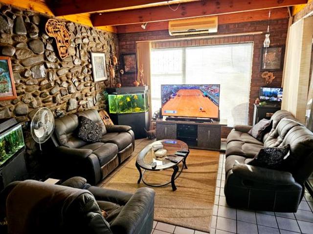 House for sale in Frances Baard, Northern Cape