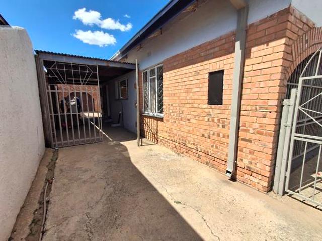 House for sale in Frances Baard, Northern Cape