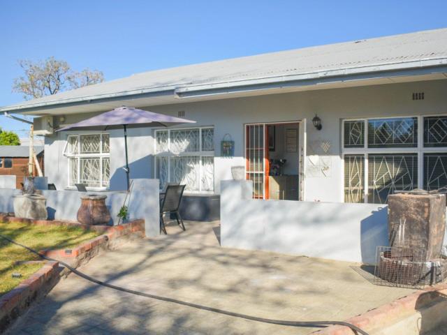 House for sale in Panorama, Western Cape