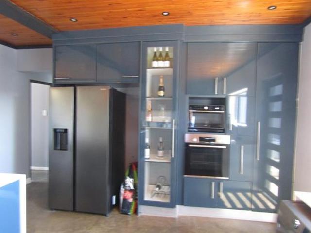 House for sale in Humansdorp, Kouga Local Municipality
