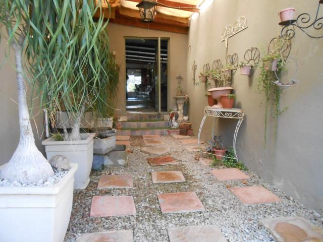 House for sale in Humansdorp, Kouga Local Municipality