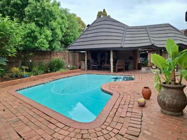 House for sale in Ifafi, Hartebeespoort