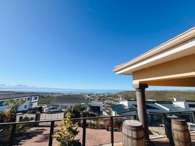 House for sale in Groot Brak Rivier, Western Cape