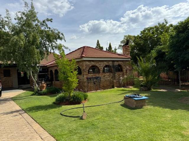 House for sale in Frances Baard, Northern Cape