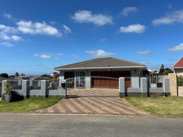 House for sale in Cape St Francis, Eastern Cape