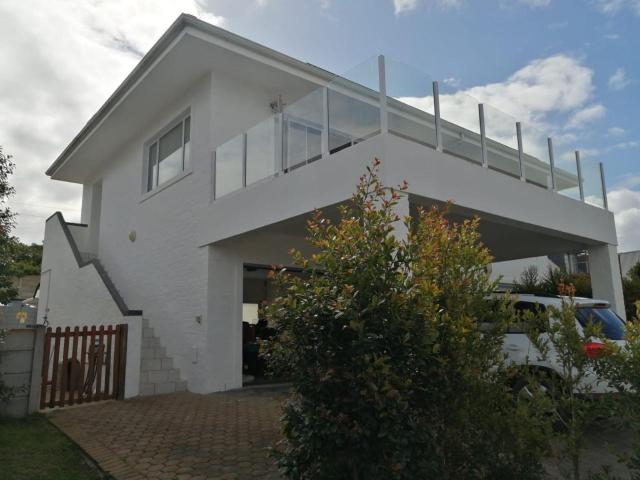 House for sale in Groot Brak Rivier, Western Cape