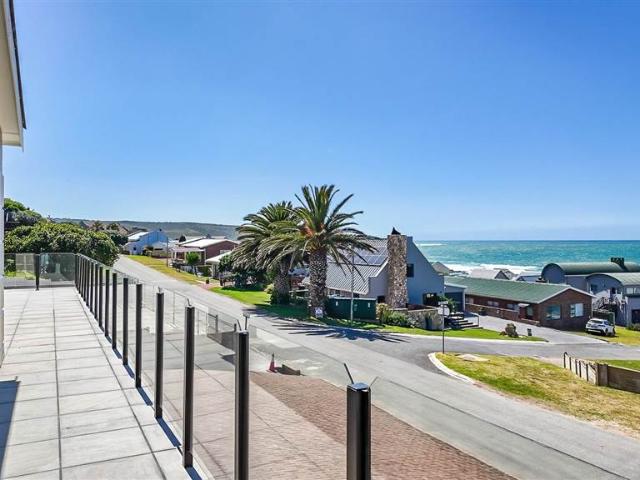 House for sale in Groot Brak Rivier, Western Cape