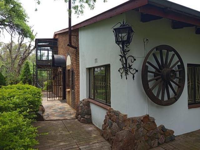 House for rent in Waterkloof, Gauteng