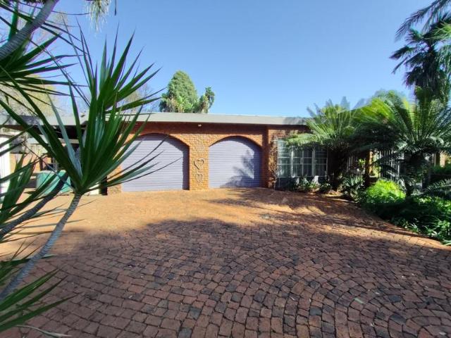 House for sale in Akasia, Karenpark