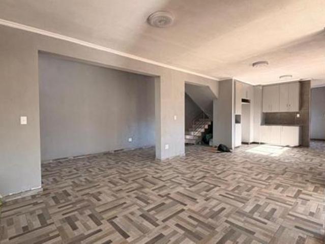 House for rent in Waterkloof, Gauteng