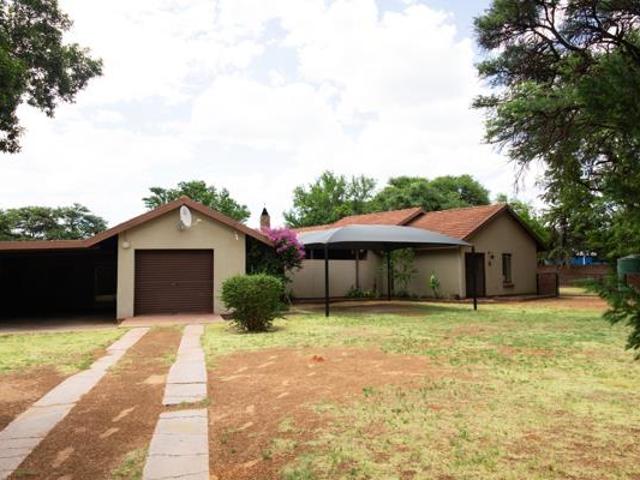 House for sale in Kgalagadi, Northern Cape