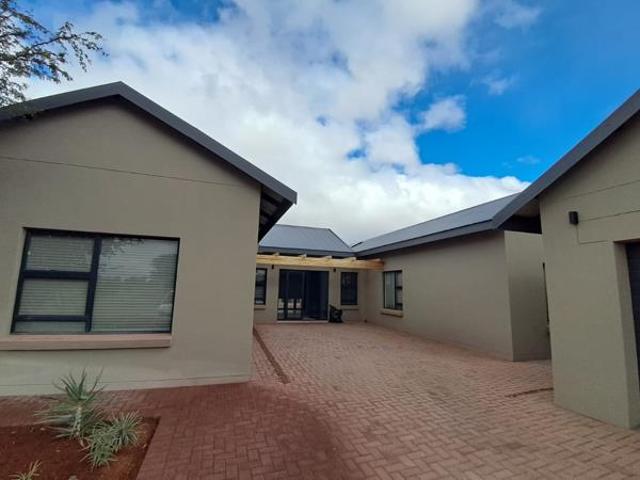 House for sale in Kgalagadi, Northern Cape