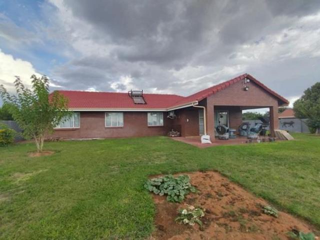 House for sale in Kgalagadi, Northern Cape