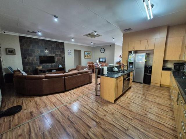 House for sale in Kgalagadi, Northern Cape