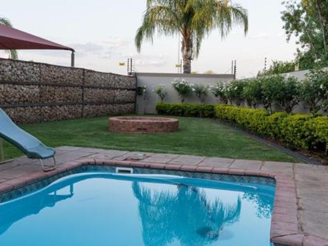 House for sale in Upington, ǁKhara Hais Local Municipality