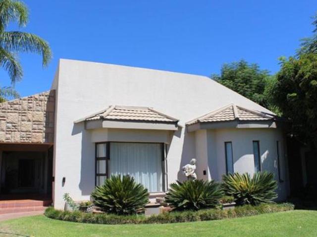 House for sale in Upington, ǁKhara Hais Local Municipality